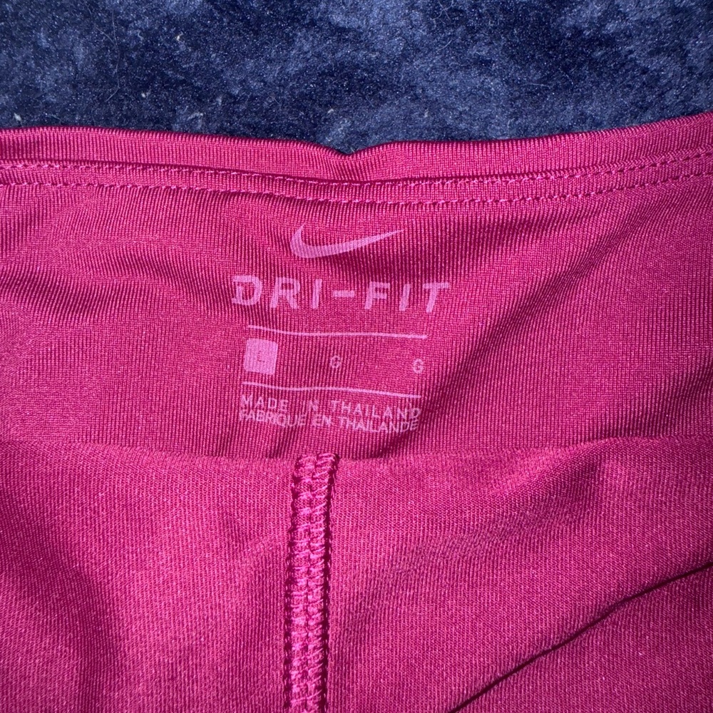 Nike Dri-FIT Pink golf skirt